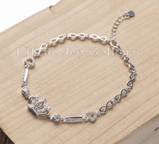 This crown bracelet is simple, classic, elegant and fit for any occasion
