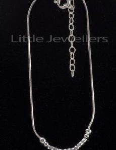 A simple yet elegant pure silver anklet.