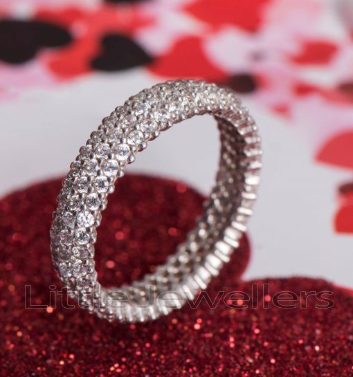 eternity ring featuring vibrant cz stones