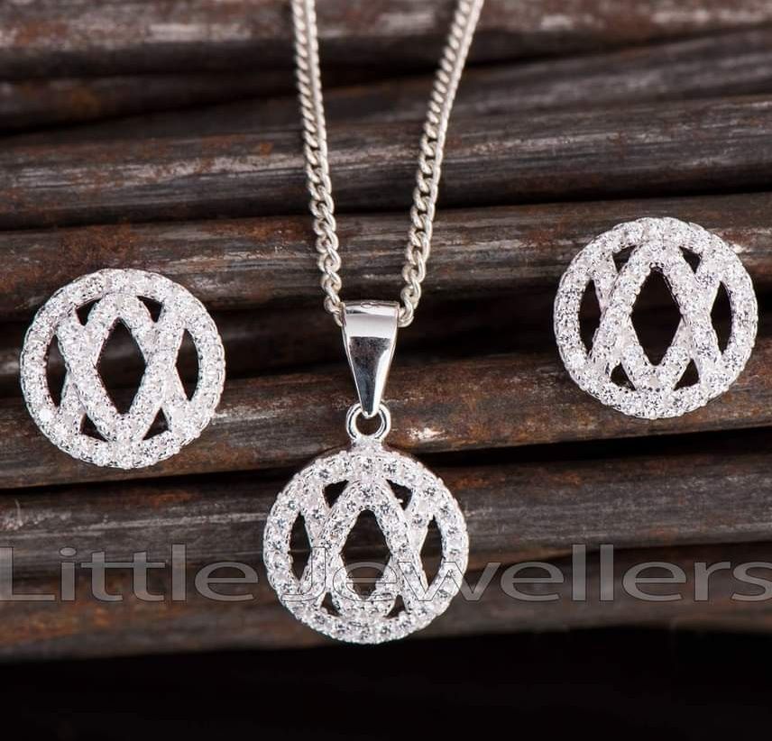 Silver necklace set