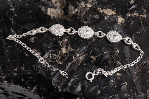 A delicate and stylish silver bracelet, Perfect to wear alone or for layering with other bracelets.