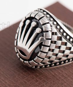 2 tone design with brushed ring shank