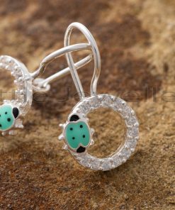  A cute pair of green ladybird earrings for children that feature a lever-back closure for secure and easy wear.