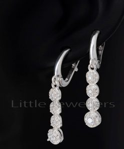 These stunning silver earrings are made of dazzling sterling silver and will glisten with every movement.