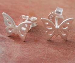 A trendy & fashionable pair of butterfly motif stud earrings that you can enjoy wearing every day.