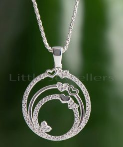 This necklace is entrancing and dainty, making it a one-of-a-kind addition to your accessory collection. When you wear this delicate pendant, it rests flat against your skin.