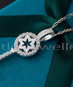 This lovely sparkling Silver Key Pendants necklace would make an excellent present for yourself or a loved one.