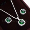 This striking emerald green necklace set is made of high-quality silver and will stand out at any event.