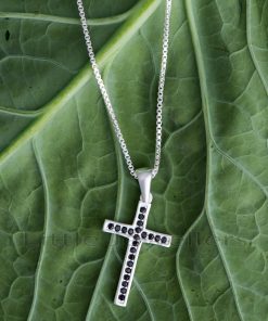Make a statement with our stunning silver cross pendant necklace! Showcase your faith & fashion in perfect harmony.