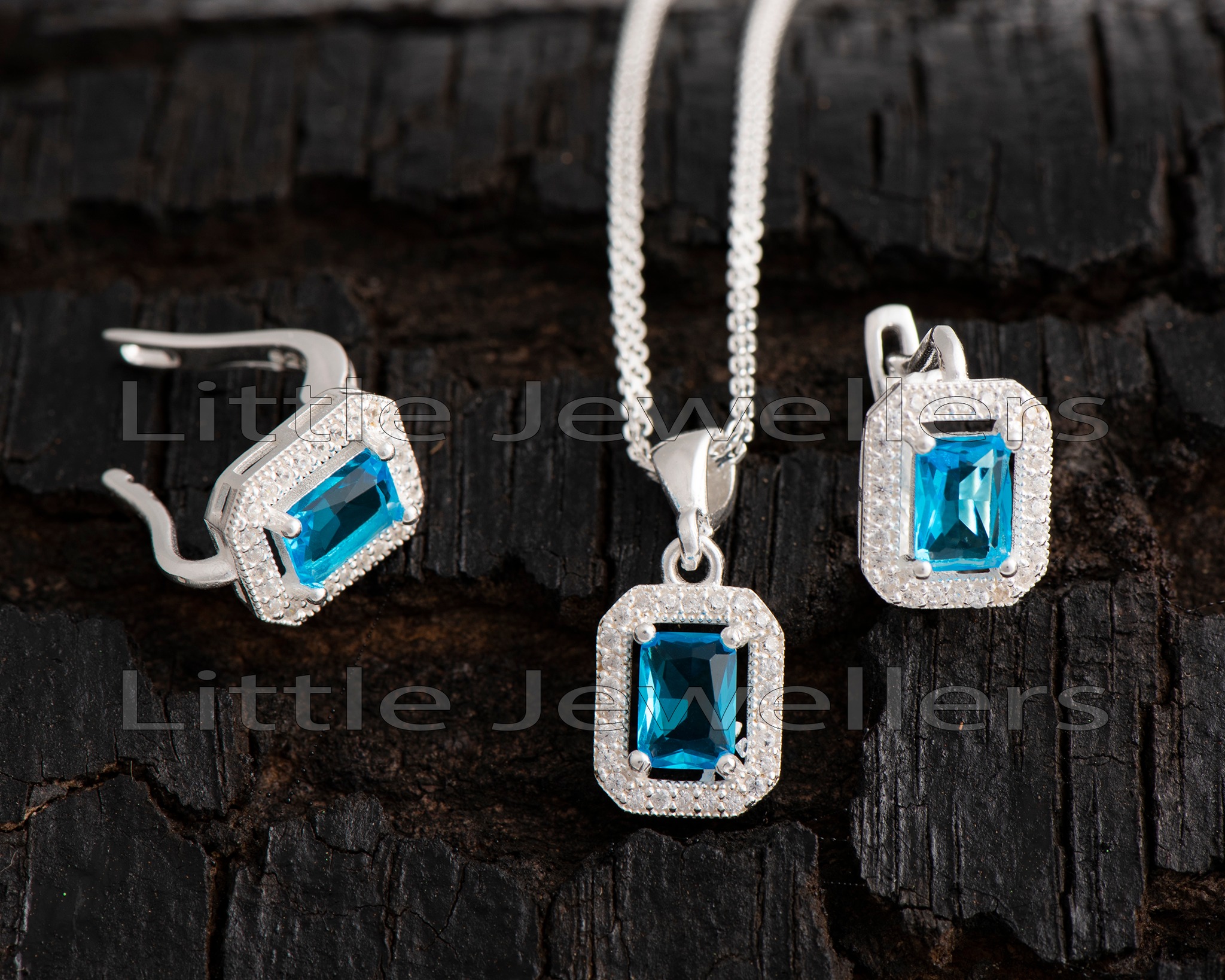 Blue Deco Kite Necklace & Earrings