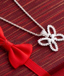 Surprise your special someone with this romantic jewelry. Our silver butterfly pendant necklace symbolizes eternal love and a commitment that will never break. The perfect gift for anniversaries.