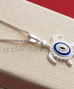 Show your inner strength and positivity with this beautiful silver necklace. Featuring a unique turtle pendant & a rope chain, this turtle jewelry is the perfect addition to your jewelry collection.