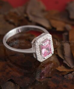 Add some sparkle to your jewelry collection with this beautiful silver pink ring. A perfect representation of self-care and femininity, this exquisite pink jewelry is perfect for any occasion. 