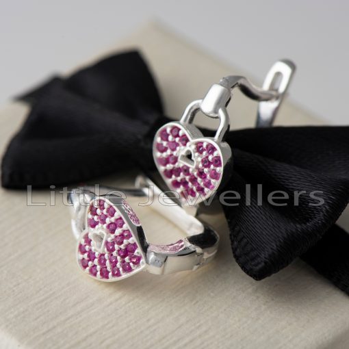 Show your sister you care with these stunning, hypoallergenic earrings! The pink heart design symbolizes your endless love, making it the perfect gift for her. Shop now for a timeless, elegant look!