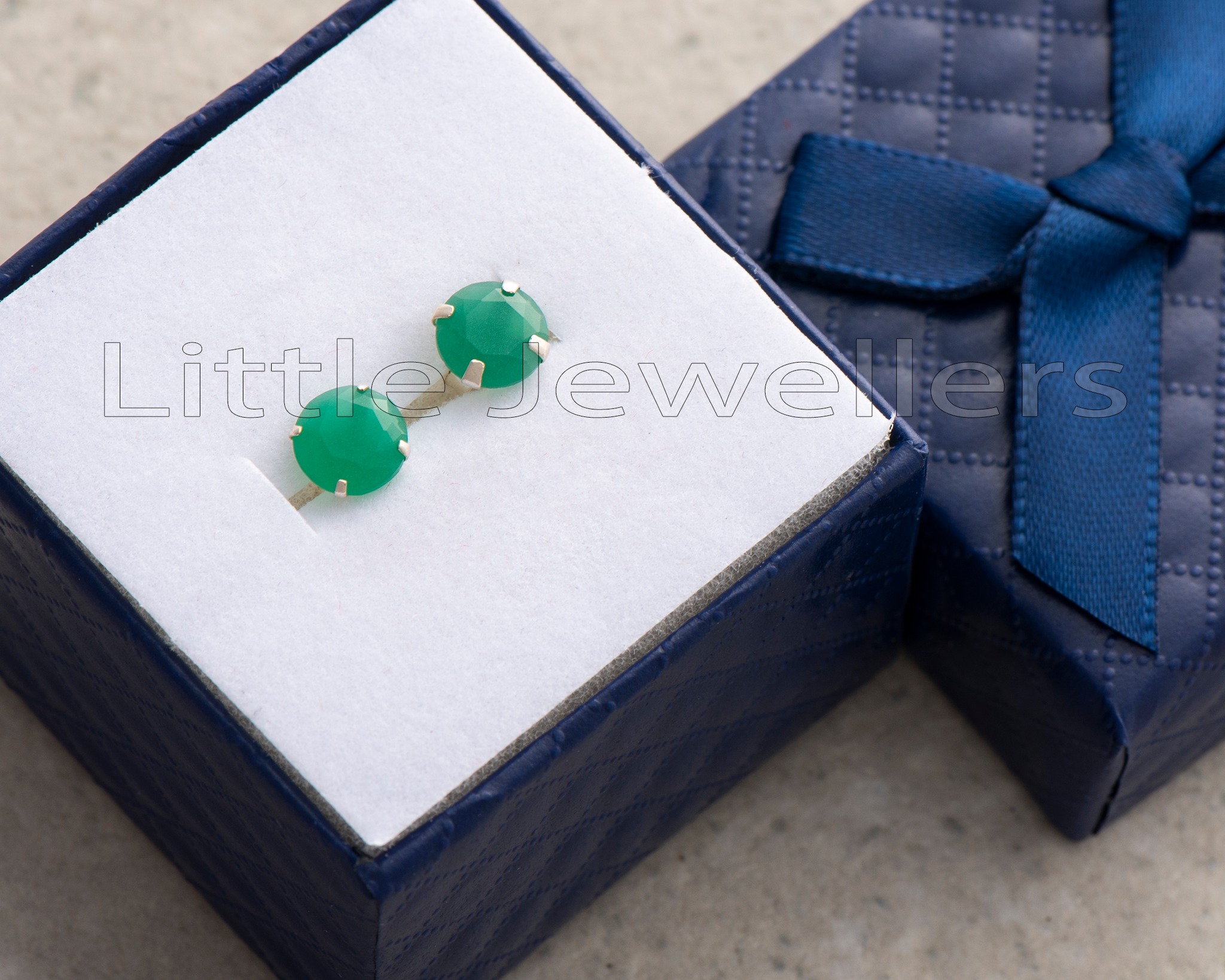 These beautiful stud earrings make an ideal choice for any occasion, especially as gifts for her. With their unique color and exceptional quality, these silver earrings are sure to be appreciated.