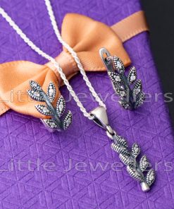 Vintage-Inspired Leaf Jewelry Set | Nairobi